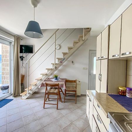 Leut Apartments Τίβατ Εξωτερικό φωτογραφία