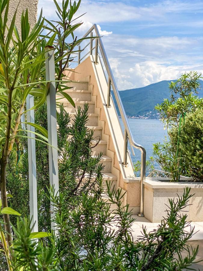 Leut Apartments Τίβατ Εξωτερικό φωτογραφία