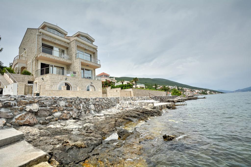 Leut Apartments Τίβατ Εξωτερικό φωτογραφία