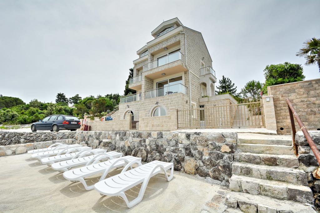 Leut Apartments Τίβατ Εξωτερικό φωτογραφία